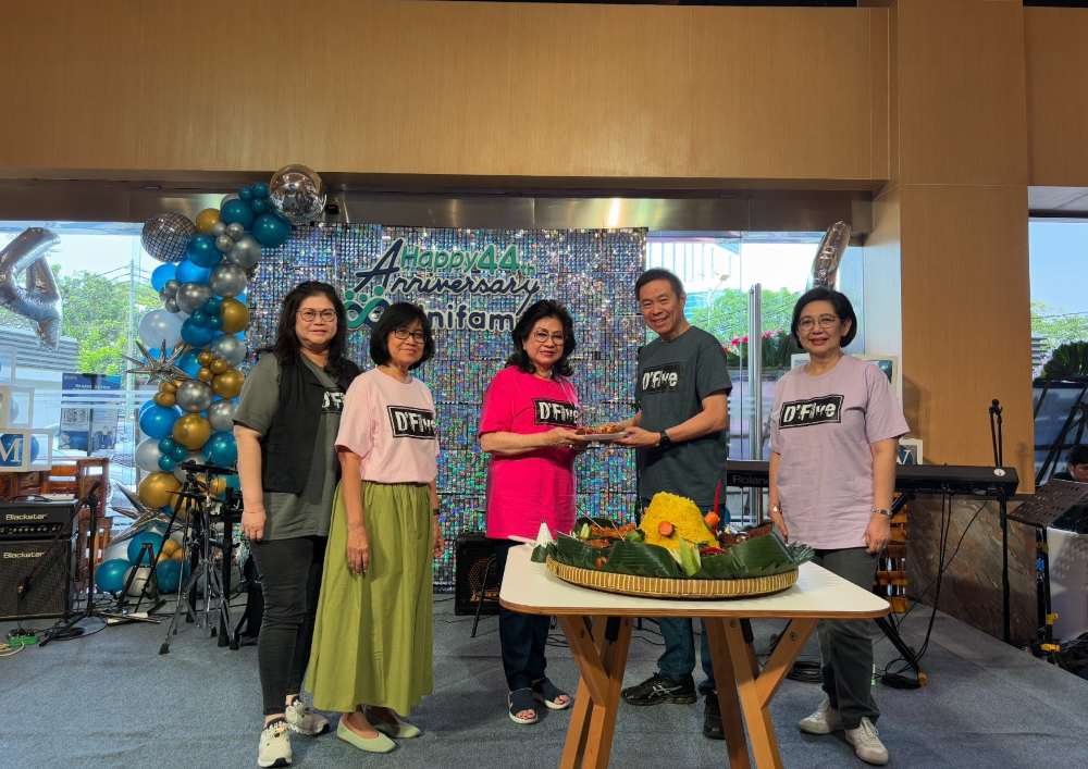 Unifam Rayakan HUT ke-44