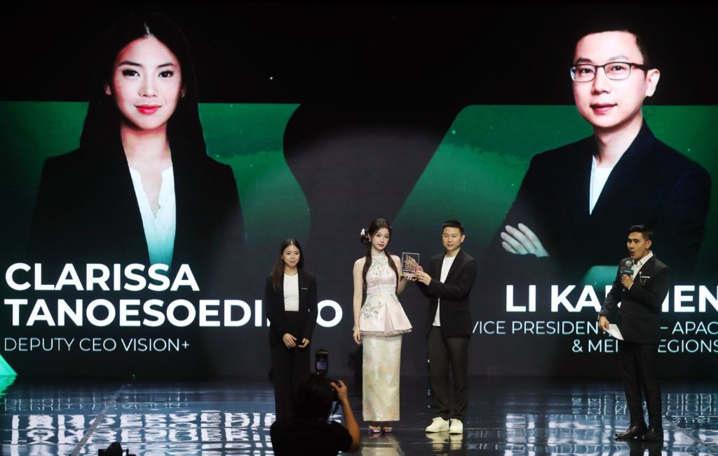 Kolaborasi terbaru antara VISION+ dan iQIYI melahirkan Combo Asia, paket streaming yang memadukan drama, film, anime, variety show, hingga pertandingan olahraga dunia dalam satu langganan. Peluncurannya digelar meriah di Jakarta Concert Hall dan menjadi simbol era baru hiburan Asia yang lebih segar, relevan, dan dekat dengan penonton Indonesia.