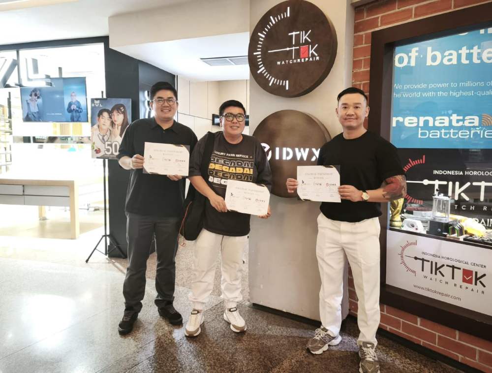 deGadai Gandeng IDWX dan TikTok Watch Repairs