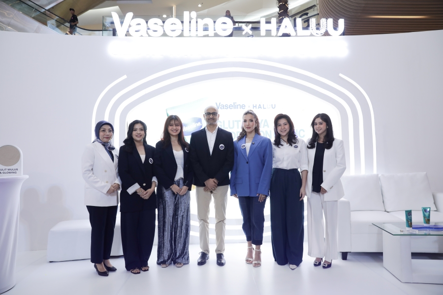 Kampanye juga diperkuat kolaborasi digital bersama para kreator, termasuk beauty content creator Tasya Farasya yang mengajak publik lebih konsisten merawat kulit tubuh sebagai bagian dari self-care. Melalui rangkaian aktivitas offline dan online, #JamBukaVaseline diharapkan dapat menginspirasi masyarakat untuk menjaga kesehatan kulit sepanjang Ramadan hingga Lebaran.