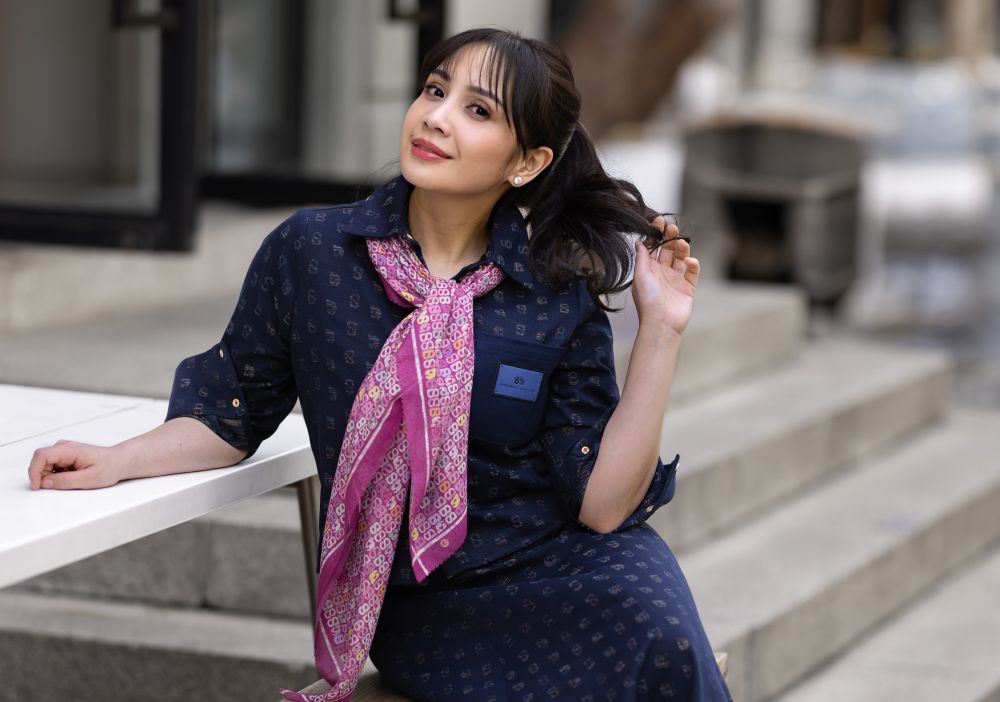 Buttonscarves x Nagita Slavina