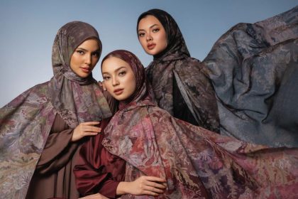 Buttonscarves