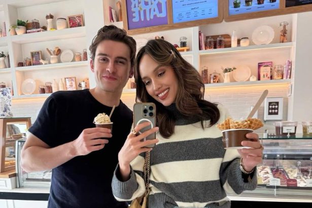 Bintang utama Obsession, Michael Johnston ternyata sahabat Cinta Laura
