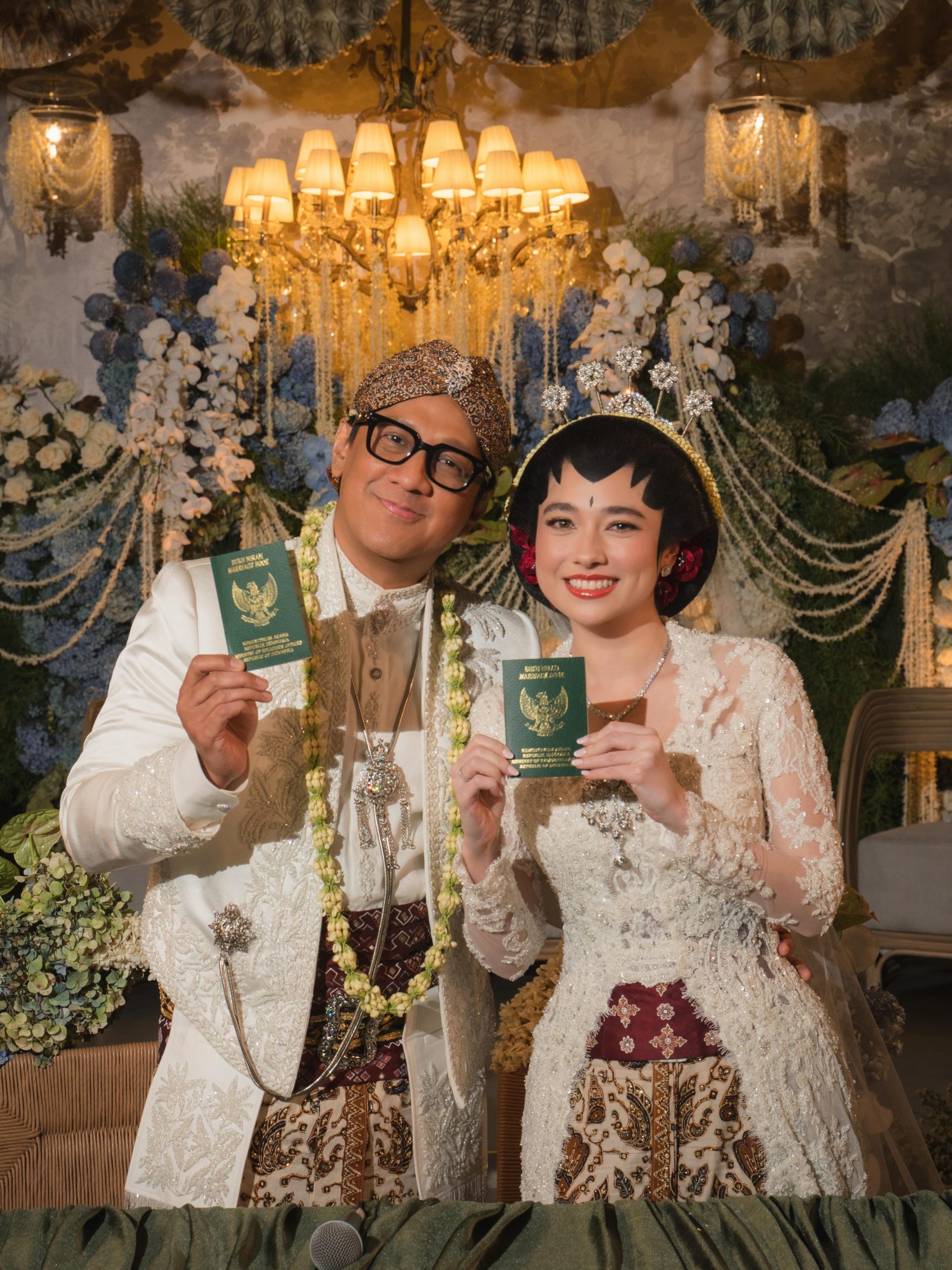 Terlepas dari beragam respons tersebut, Andre sendiri meminta publik mendoakan kehidupan barunya bersama Amanda. Ia juga menegaskan rasa syukurnya setelah prosesi akad berlangsung.