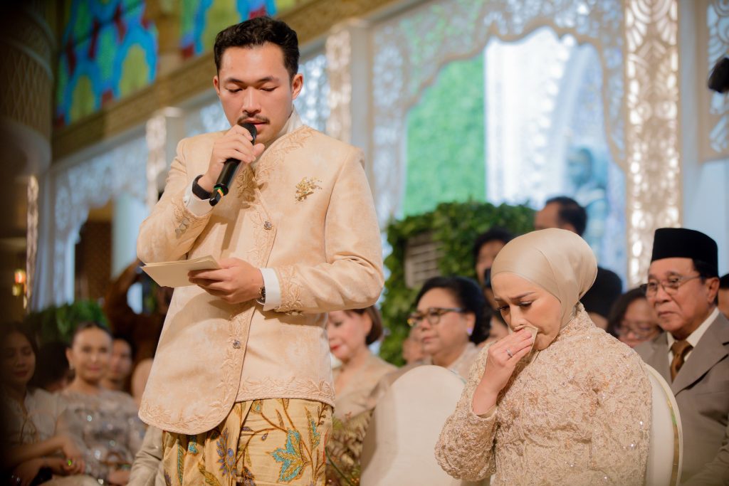 Melly mengaku bahagia dapat mengantarkan Abbe menuju jenjang yang lebih serius bersama Bella.Ia juga mengungkapkan bahwa akad dan pernikahan Abbe dan Bella direncanakan berlangsung pada Desember 2026. Namun, tanggal pasti pernikahan masih akan diumumkan kemudian.