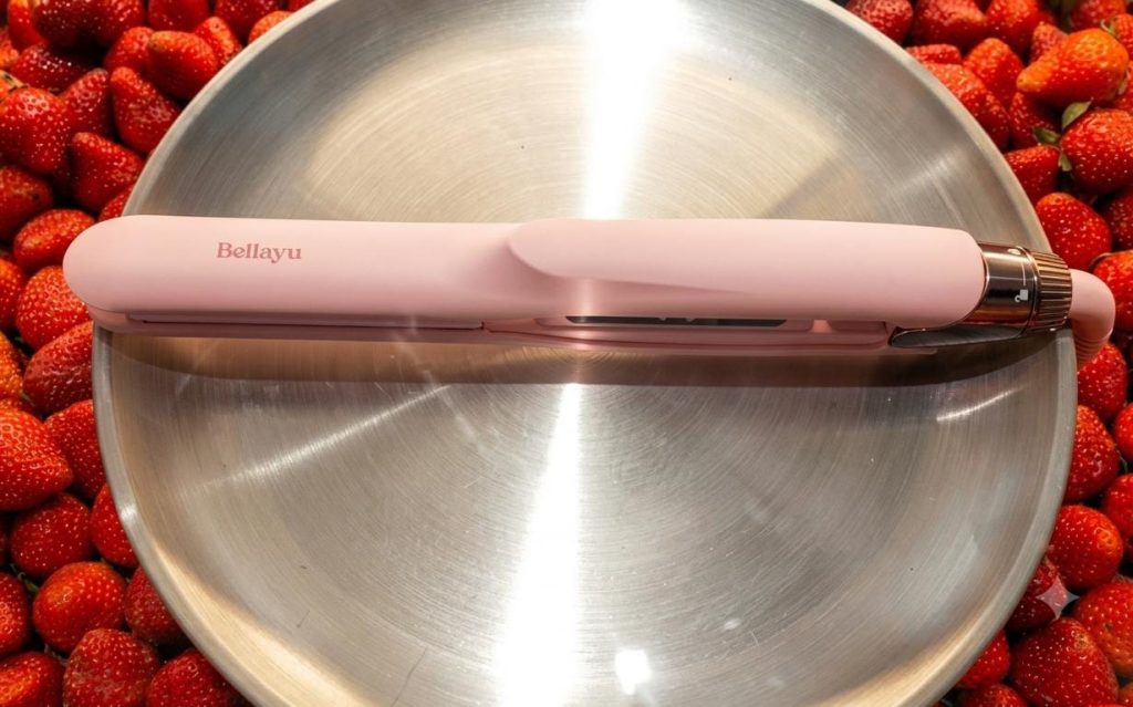 Petite Lovely Rosy Milk