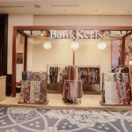 Batik Keris berkolaborasi dengan Perkumpulan Perempuan Lintas Profesi Indonesia (PPLIPI) menghadirkan perayaan batik yang memadukan fashion, warisan budaya, dan aksi sosial