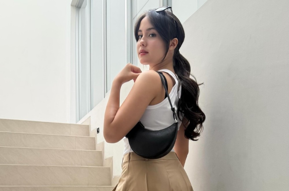 Duo Mini Kate Spade New York hadir melengkapi penampilan bintang sinetron Asmara Gen Z: Nicole Rossi